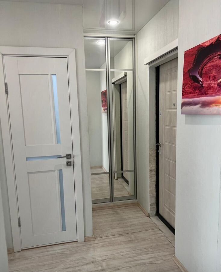 квартира г Омск р-н Кировский ул Степанца 8а Кировский АО фото 2