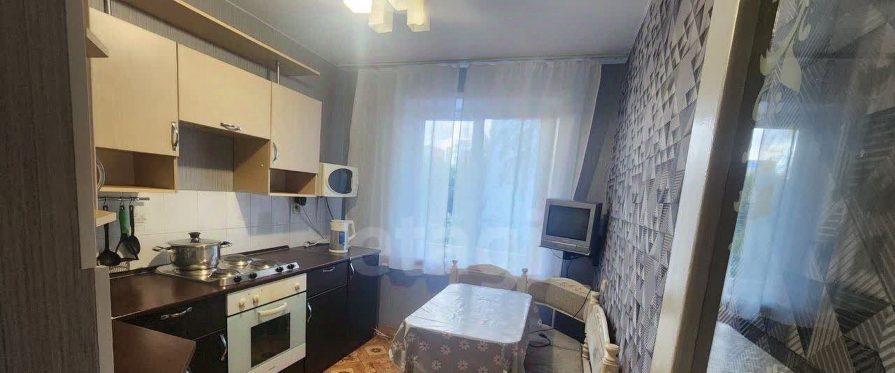 квартира г Тольятти р-н Автозаводский ул Дзержинского 38 фото 1