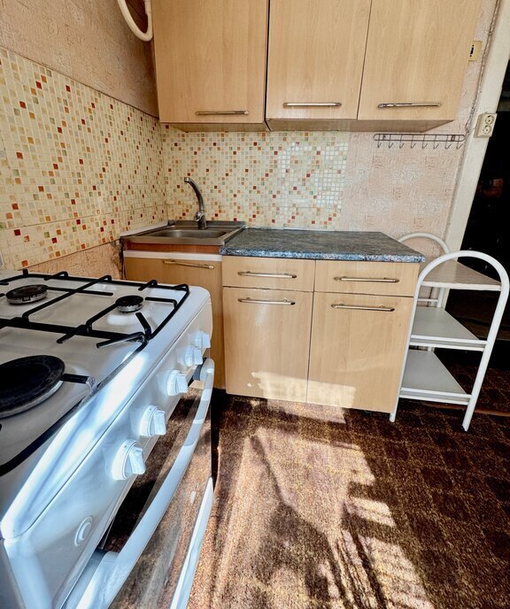 квартира г Волгоград р-н Кировский ул им. Курчатова 14 фото 3