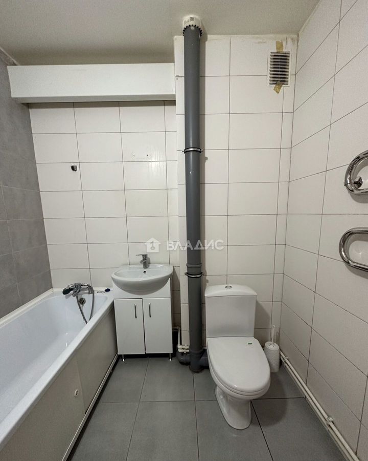 квартира г Брянск рп Радица-Крыловка Бежицкий район ул Толстого 4 фото 2