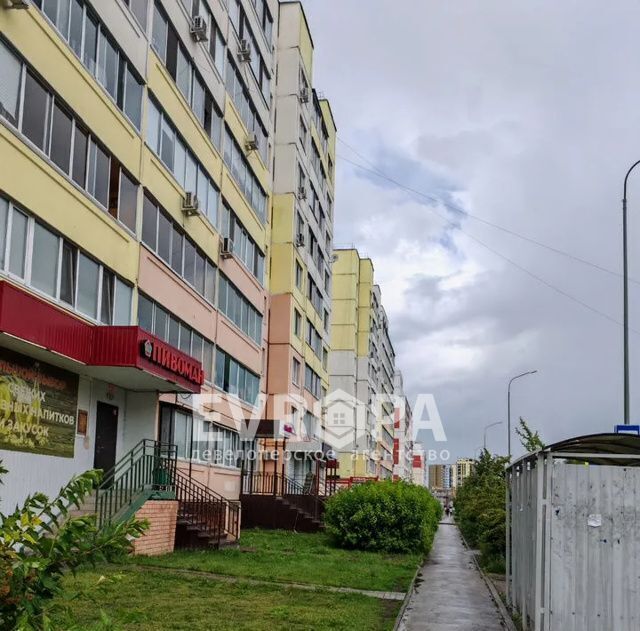 торговое помещение г Ульяновск р-н Засвияжский ул Генерала Мельникова 8к/1 фото 1