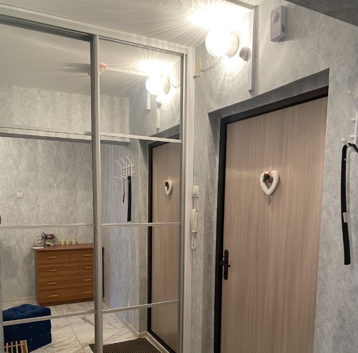 квартира г Омск р-н Кировский ул Леонида Маслова 4 фото 17