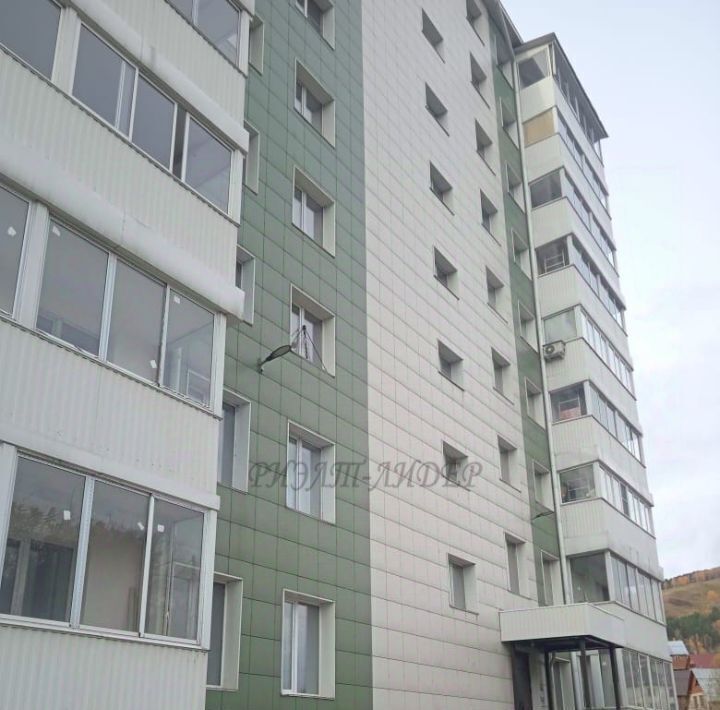 квартира г Горно-Алтайск ул. Валерия Чаптынова, 34/1 фото 1