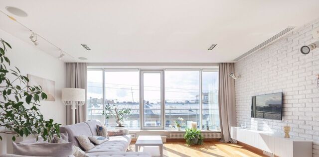 10-я Васильевского острова линия, 17к 2 фото