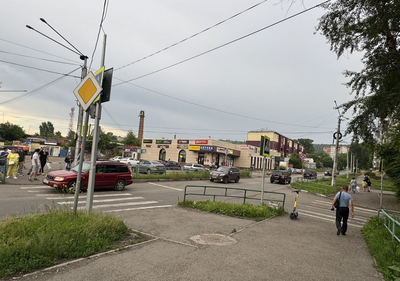 торговое помещение г Новокузнецк р-н Заводской ул 40 лет ВЛКСМ 3г Кемеровская обл. — Кузбасс фото 3