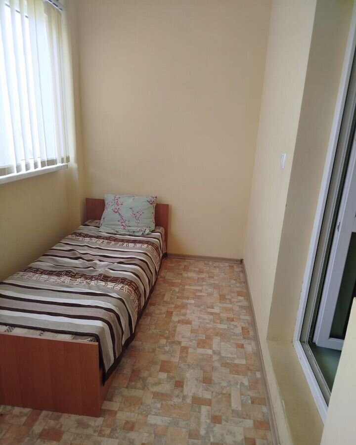 комната г Феодосия пгт Приморский ул Бусина 9 фото 8