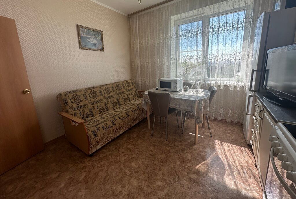 квартира г Челябинск ул Салютная 10 фото 6