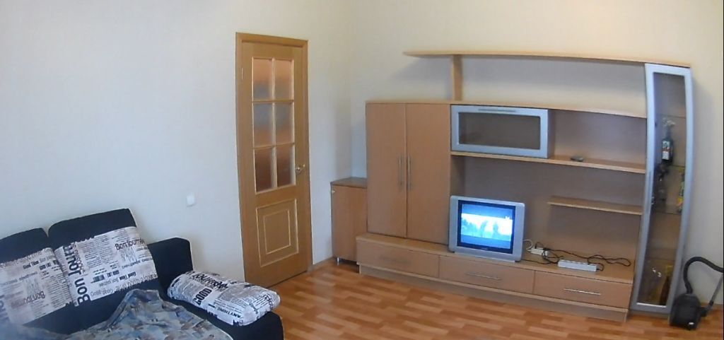 квартира г Астрахань р-н Кировский ул Всеволода Ноздрина 67 фото 1