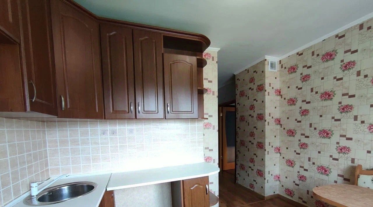 квартира г Омск р-н Центральный ул 33-я Северная 122 фото 3