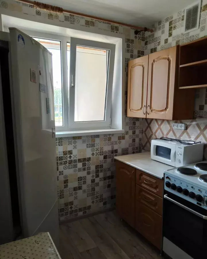 квартира г Тольятти р-н Автозаводский ул Свердлова 66 фото 4