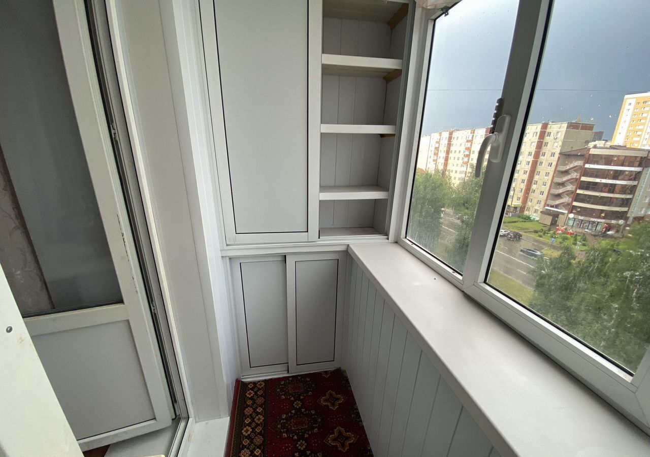 квартира г Тобольск 8-й мкр-н, 28 фото 5
