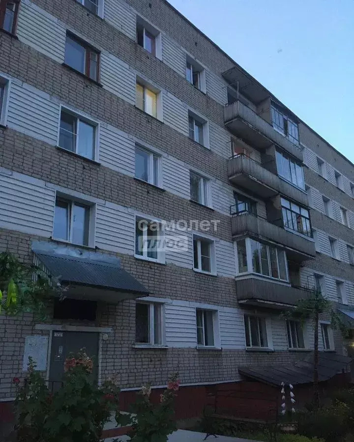 квартира г Кирово-Чепецк ул Ленина 70к/2 фото 1