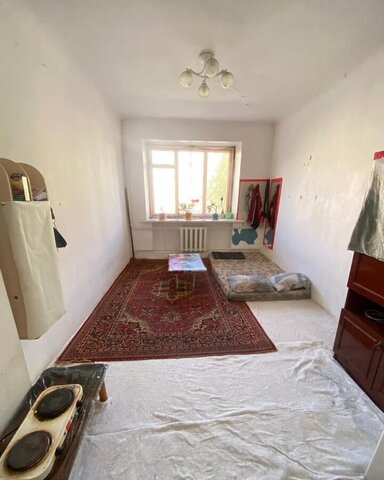 комната р-н Кировский ул Малышева 136 фото