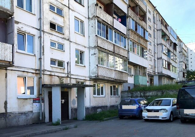 комната р-н Свердловский ул Маршала Конева 18 фото