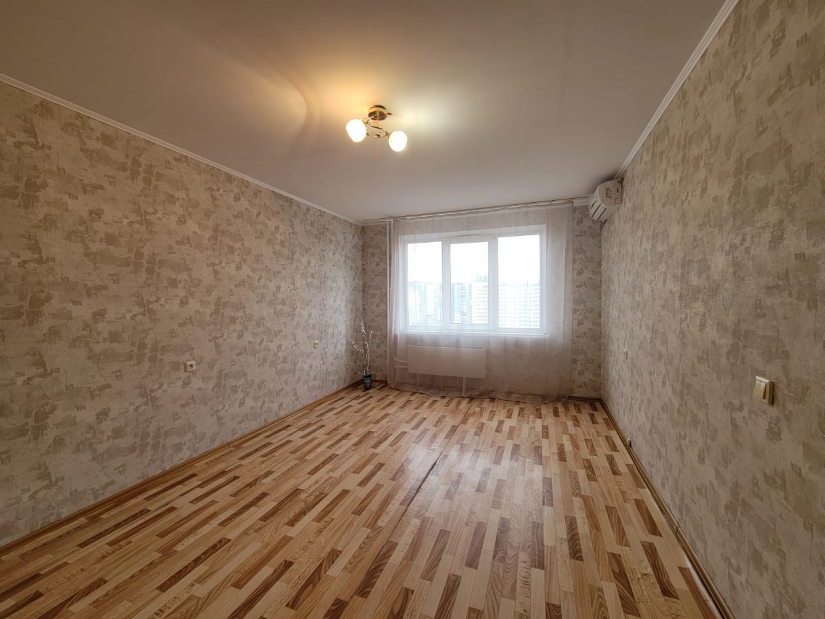 квартира г Краснодар ул им. Героя Аверкиева А.А. 8 б/н фото 3