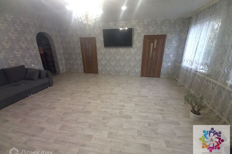 дом г Волжский ул Олеко Дундича фото 2