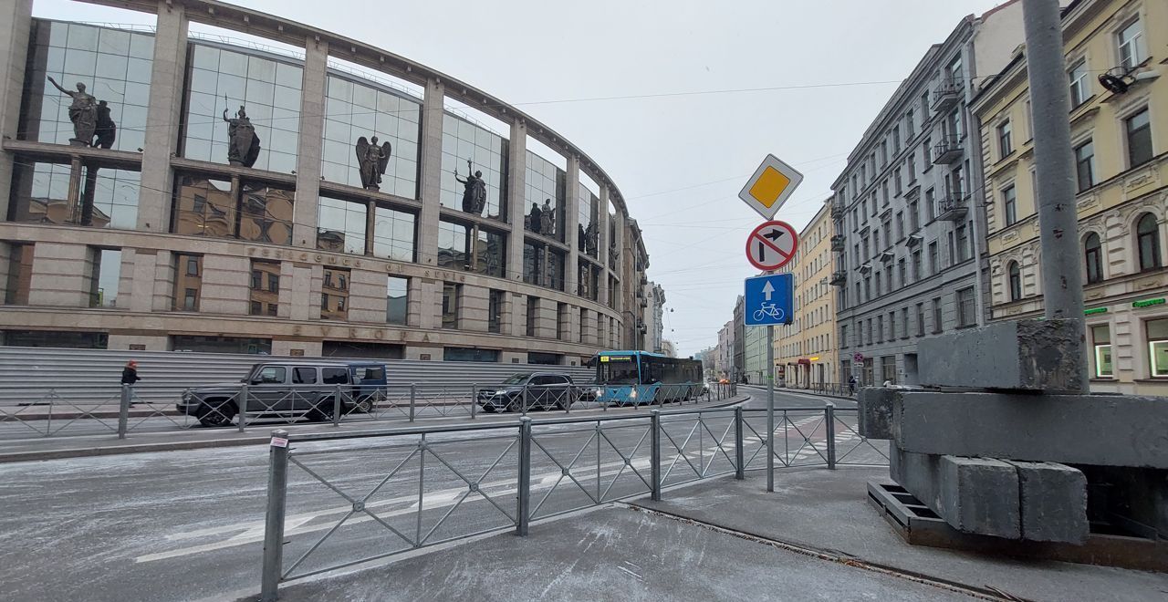 комната г Санкт-Петербург метро Спортивная Петроградская сторона ул Лизы Чайкиной 18 Введенский округ фото 1