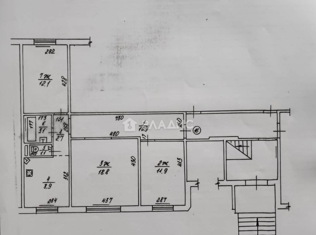 Продам трехкомнатную вторичку на улице Беланова 97 в Центральном районе в  поселке городского типа Чкаловске в городе Калининграде 69.0 м² этаж 1/5  5100000 руб база Олан ру объявление 84445538