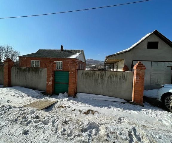 дом с Лазо пер Школьный 25 фото