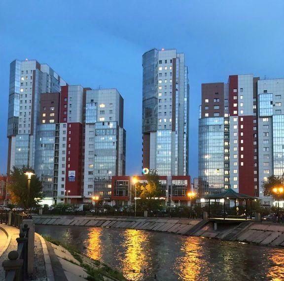 квартира г Красноярск р-н Центральный ул Республики 33а фото 2