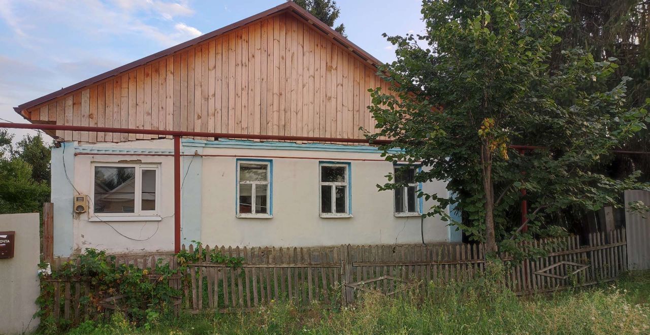 дом р-н Бутурлиновский г Бутурлиновка ул Кутузова Бутурлиновское городское поселение фото 2