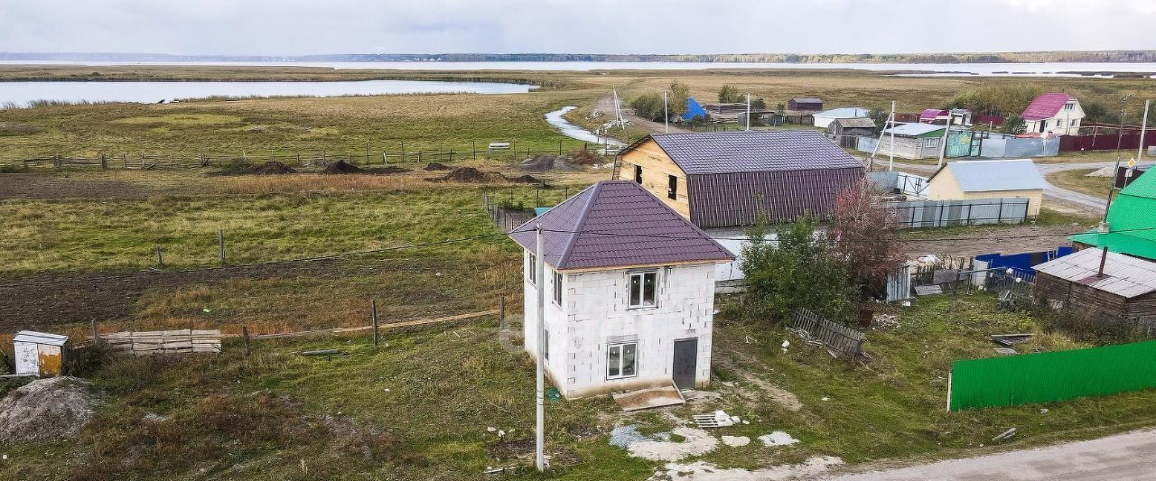 дом р-н Тюменский п Андреевский пер. Губдуллы Тукая фото 1