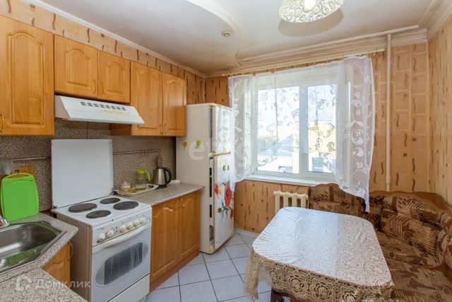 квартира г Тобольск мкр 10 23 Тобольский район фото 7