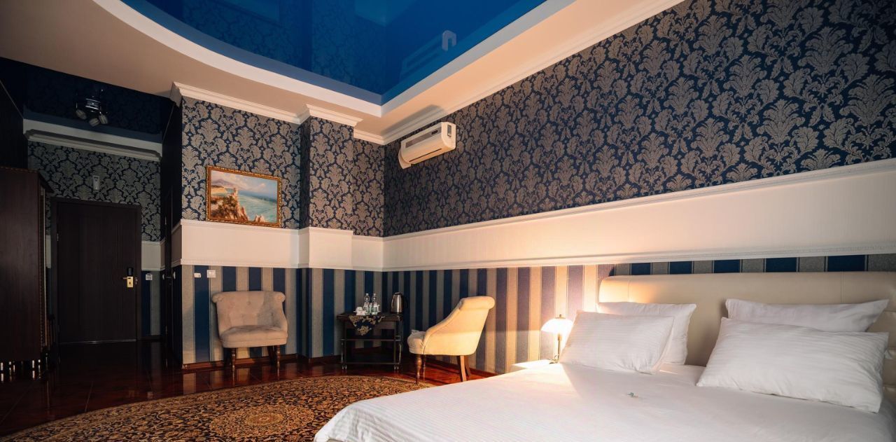 комната г Омск р-н Центральный ул Фрунзе 47 фото 1