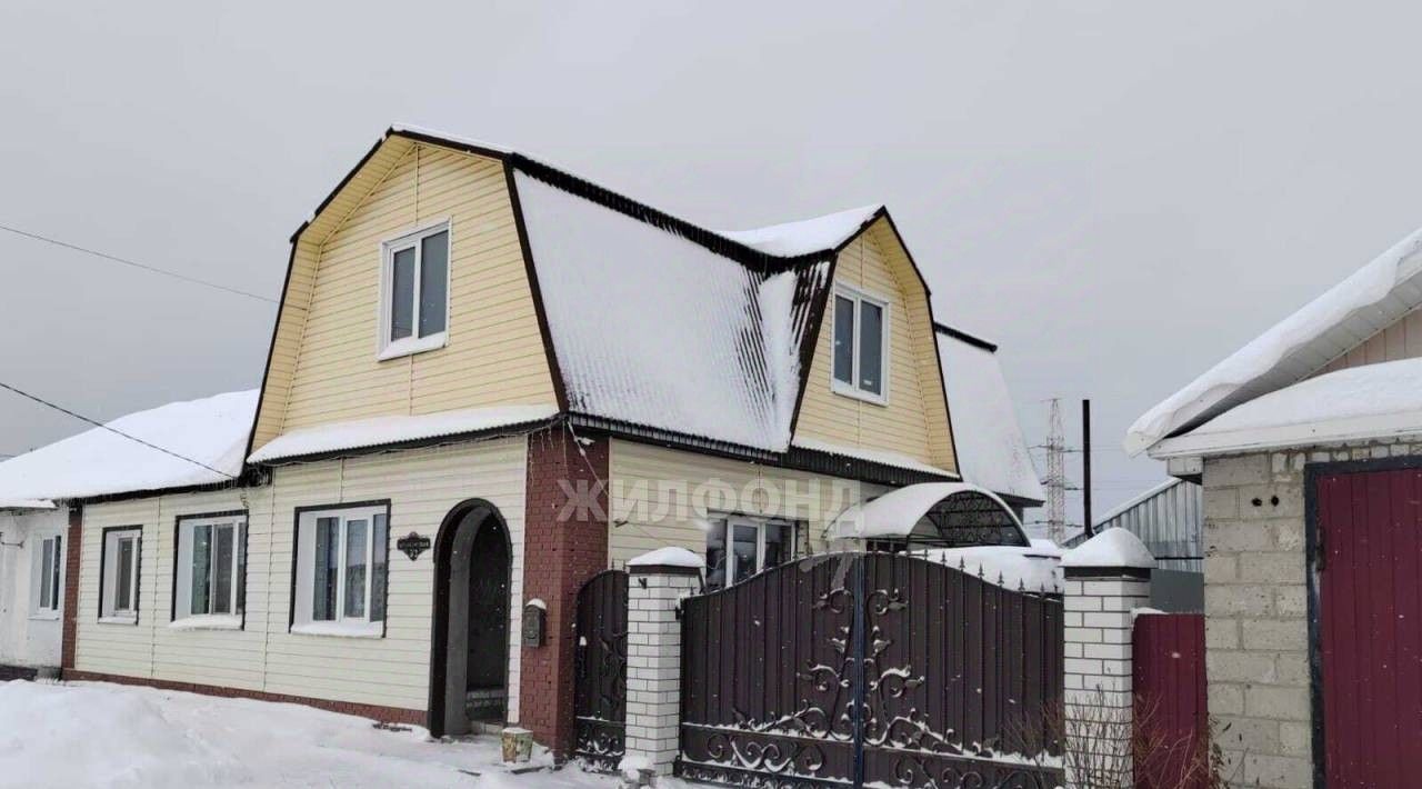 Продам дом на улице Профсоюзной в городе Карачеве в районе Карачевском 95.0  м² на участке 6.0 сот этажей 1 4000000 руб база Олан ру объявление 106789100